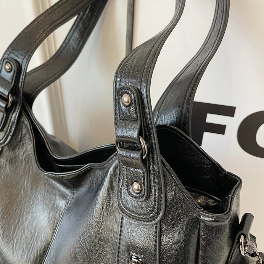 Stylish Luxury Women's Shoulder Bag with Zipper
