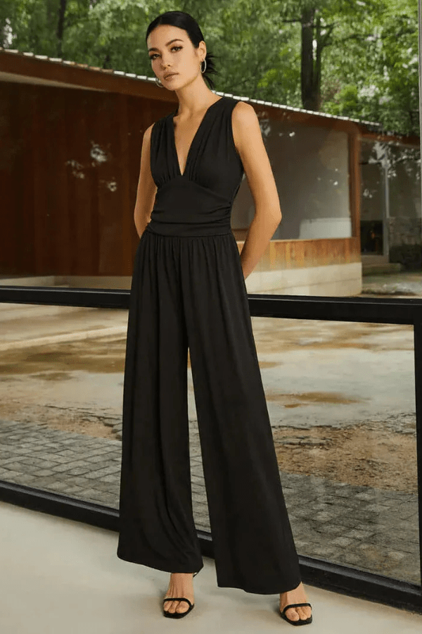 Elegant Women's Jumpsuit with V-Neck and Wide Legs