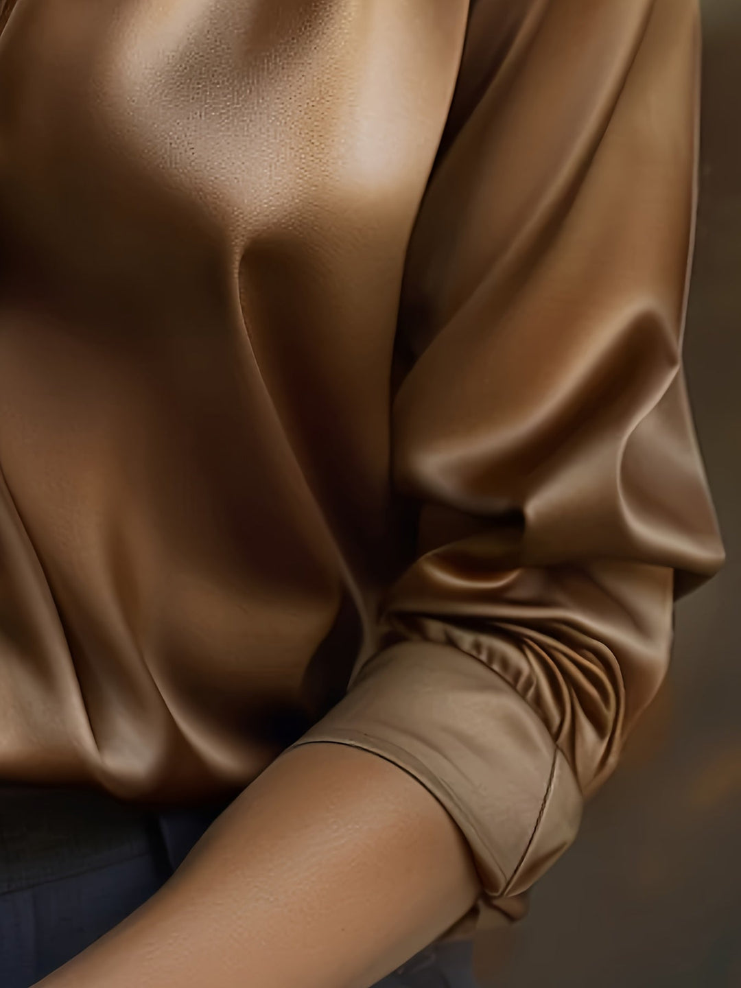 Luxury Blouse for Women with Button Closure and Long Sleeves