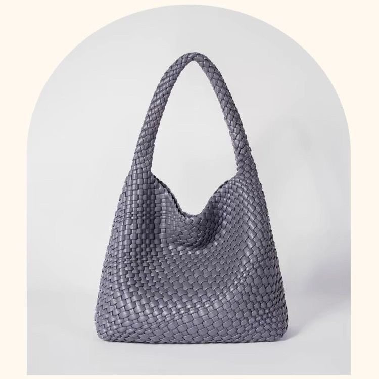 Gray / Medium