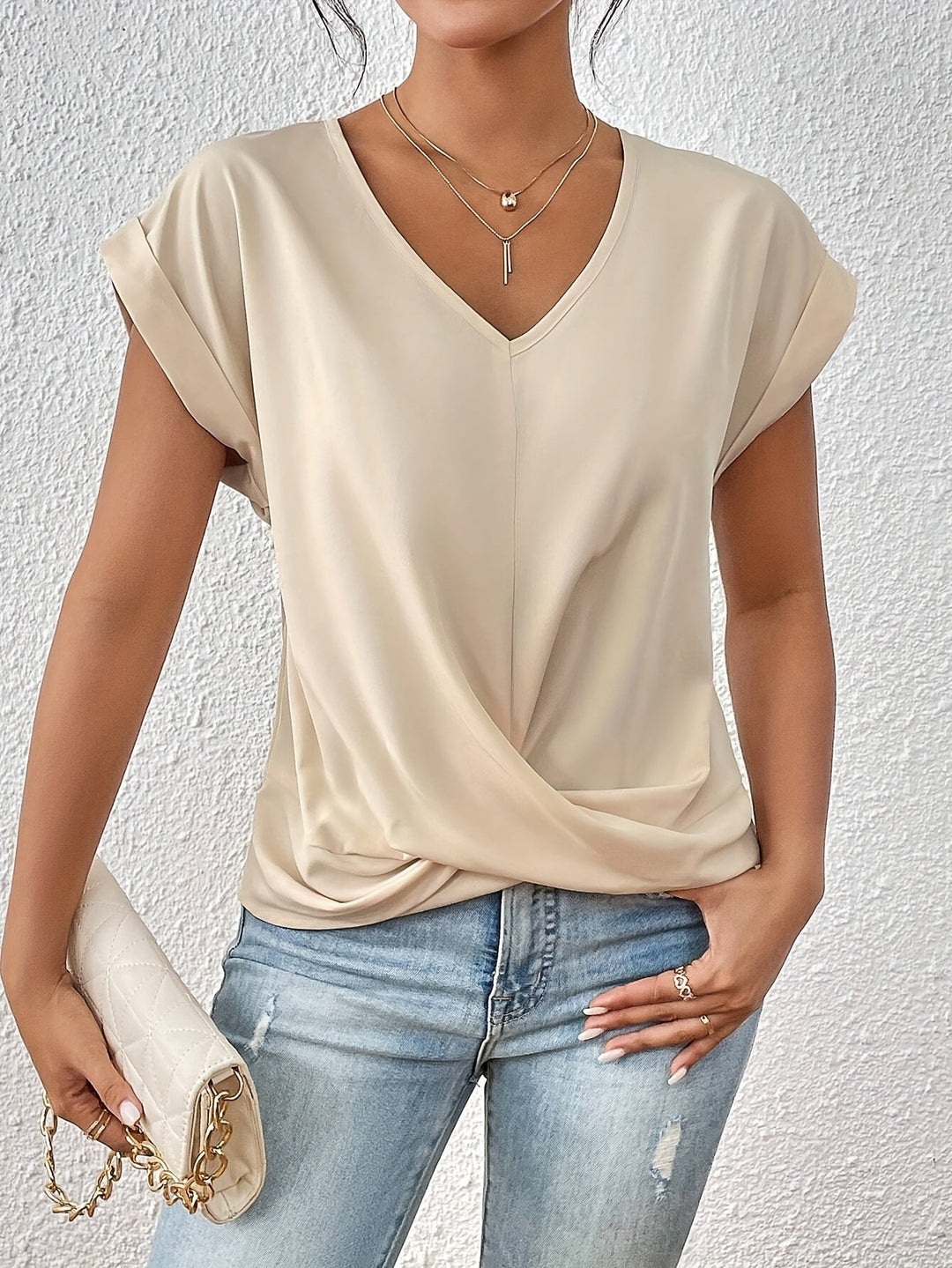 Leonie | Casual Women's V-Neck T-Shirt