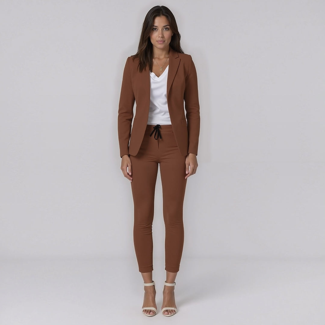 Stylish 2-Piece Women's Blazer Set with Slim Fit Trousers