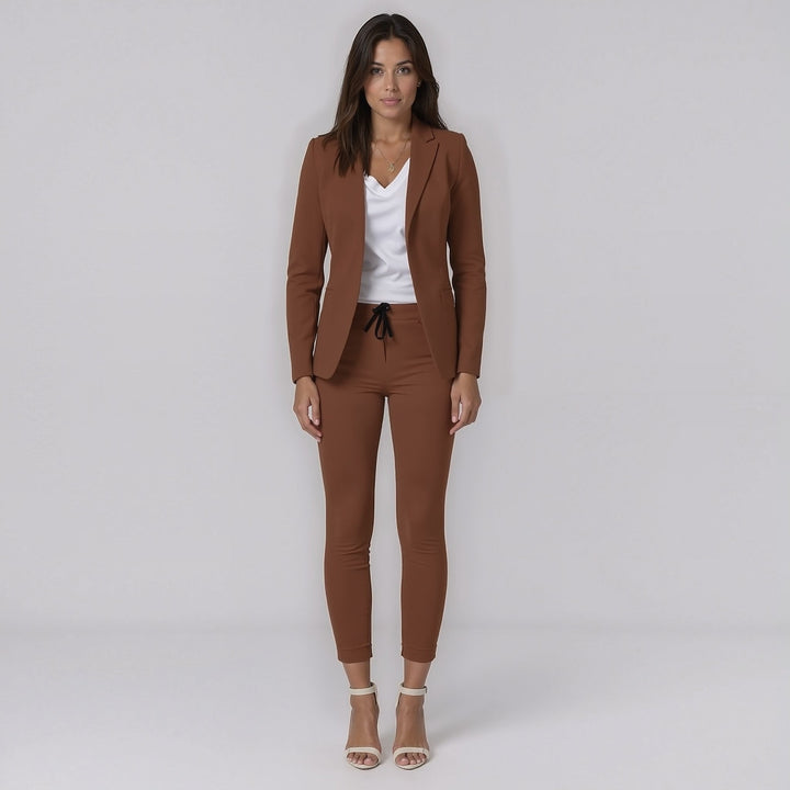 Stylish 2-Piece Women's Blazer Set with Slim Fit Trousers