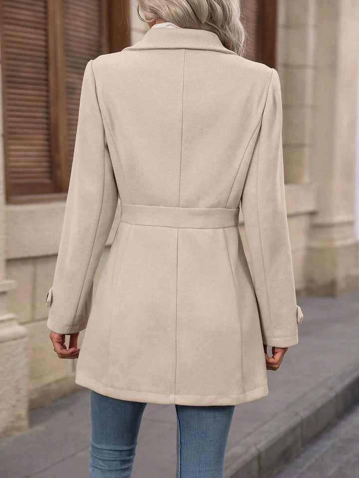 Short Women's Trench Coat with Buttons and Classic Collar