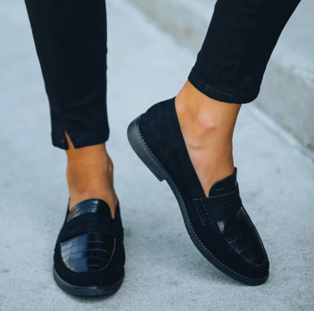 Black Loafers for Women with Vegan Leather and Comfortable Fit