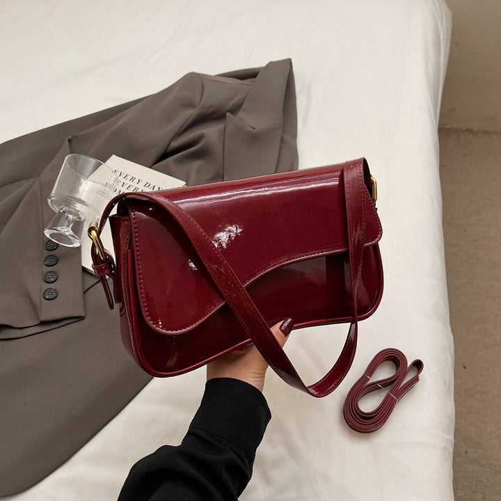 Tira | Shiny Shoulder Bag with Wavy Design