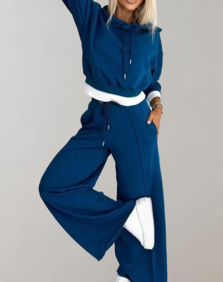 Comfortable Women's Lounge Set with Wide Pants and Hoodie