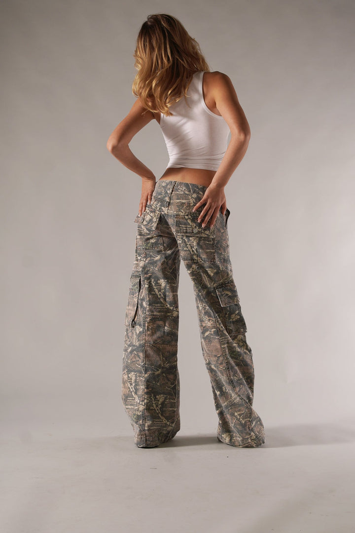 Anni | Utility Cargo Pants with Camo Print