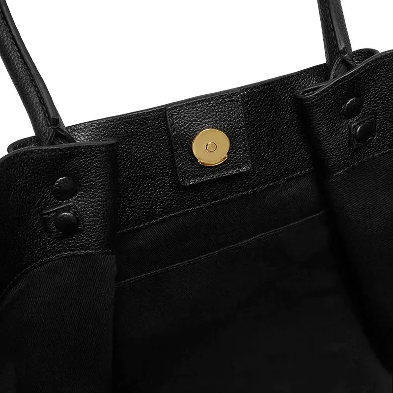 Tassa | Luxurious Oversized Shoulder Bag with Gold Closure