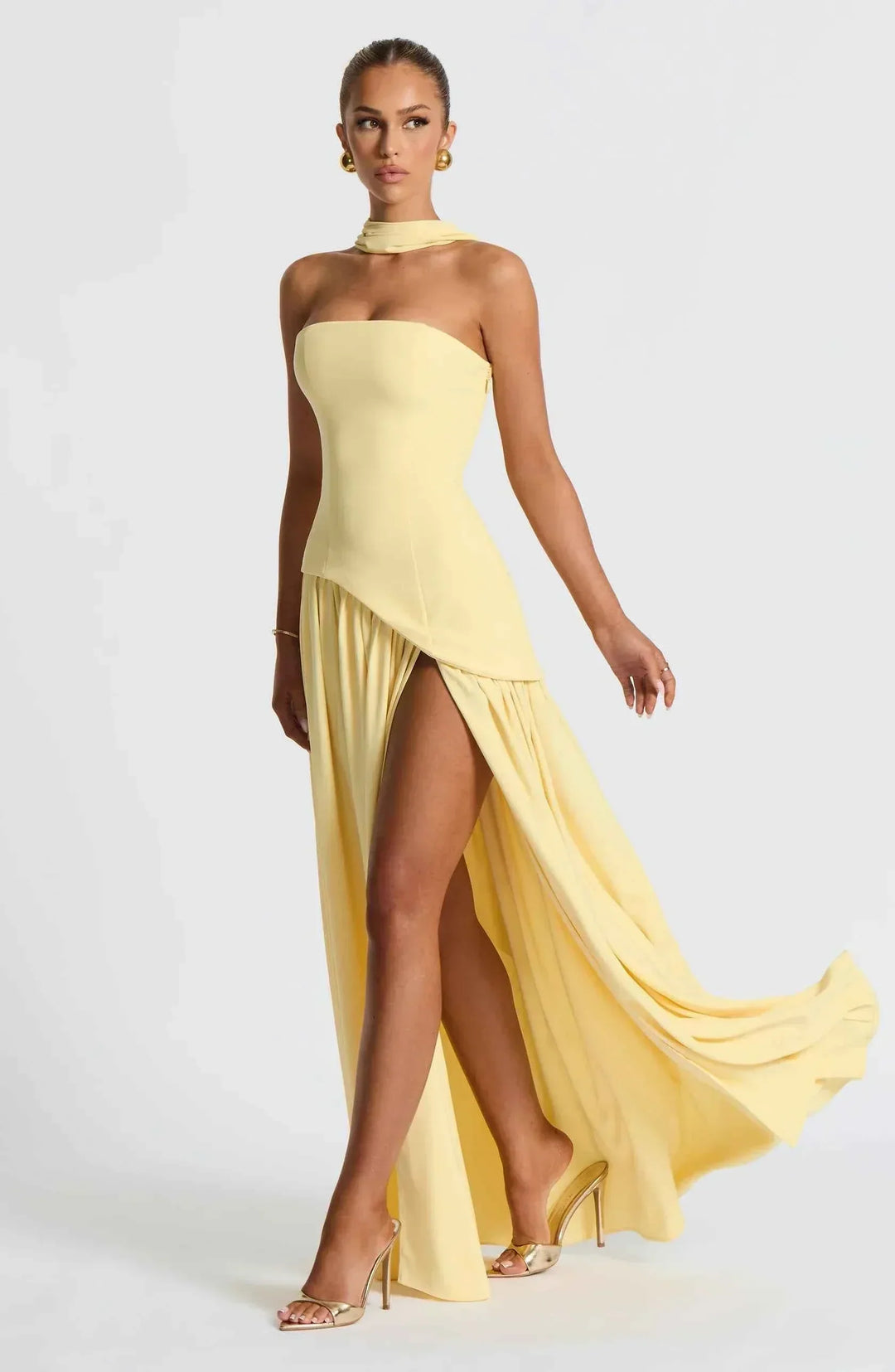 Luxury Maxi Evening Dress with Shawl and Strapless Neckline