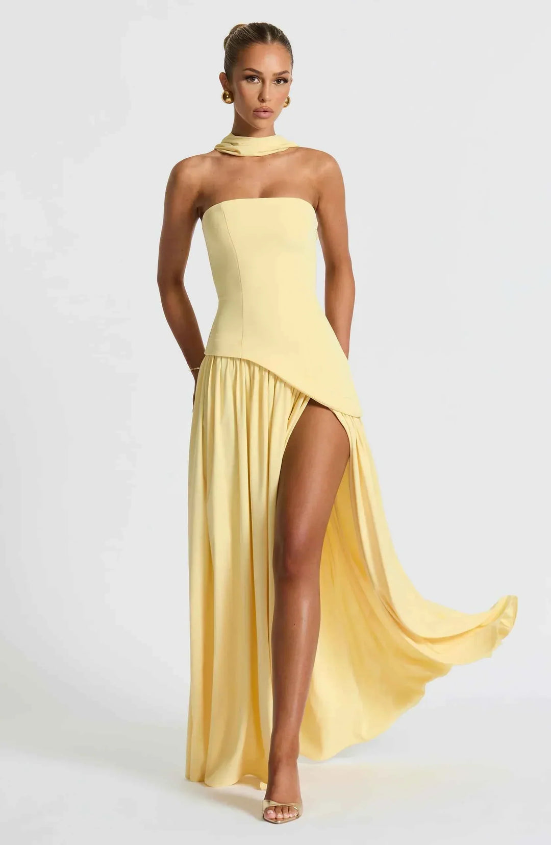 Luxury Maxi Evening Dress with Shawl and Strapless Neckline