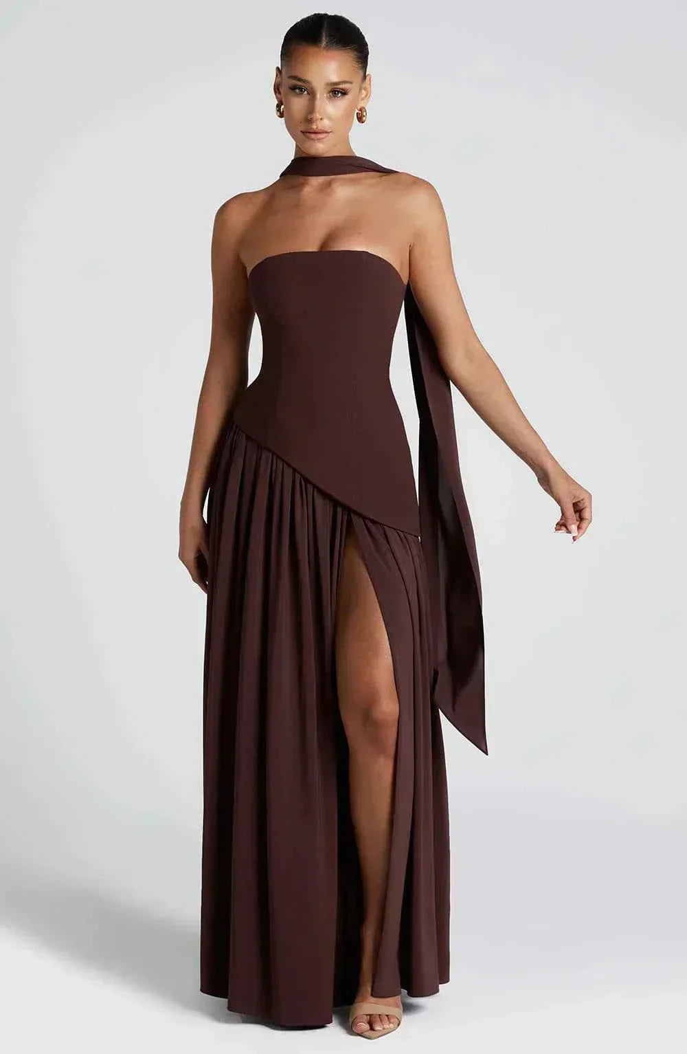 Luxury Maxi Evening Dress with Shawl and Strapless Neckline