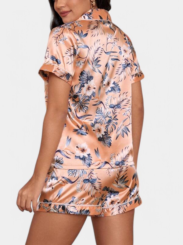 Soft Satin Women's Pajama Set with Short Sleeves and Shorts