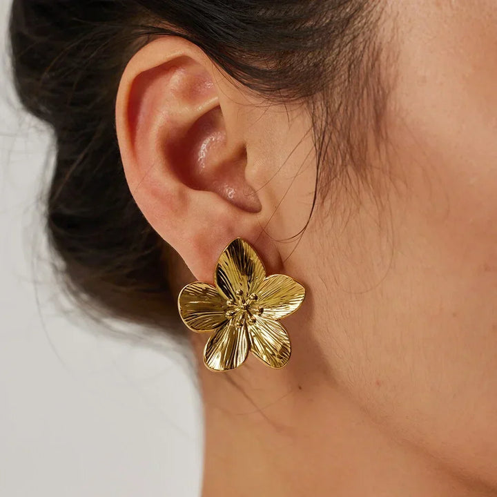 Penne | Statement flower-shaped earrings