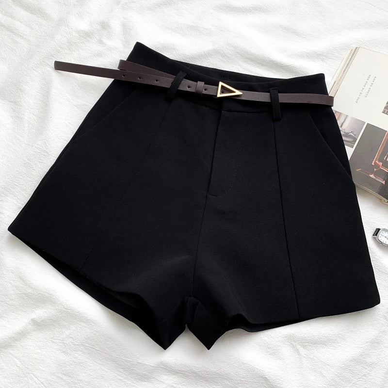 Elegant Women's High-Waisted Straight-Fit Shorts