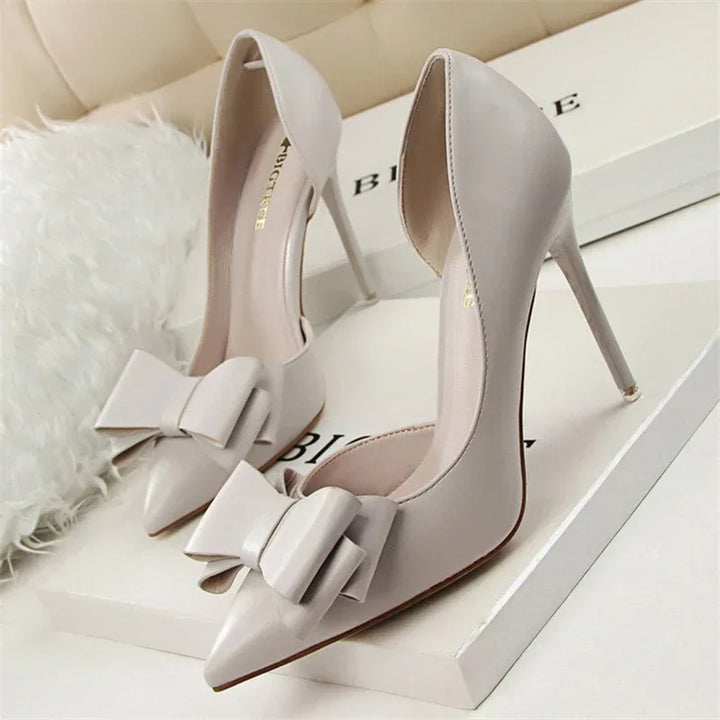 Gilia | Elegant Pumps with Bow Detail