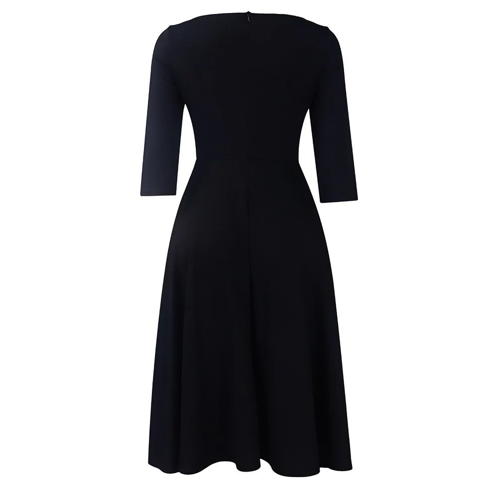 Kelli | Elegant Midi Dress with Bow Detail and 3/4 Sleeves