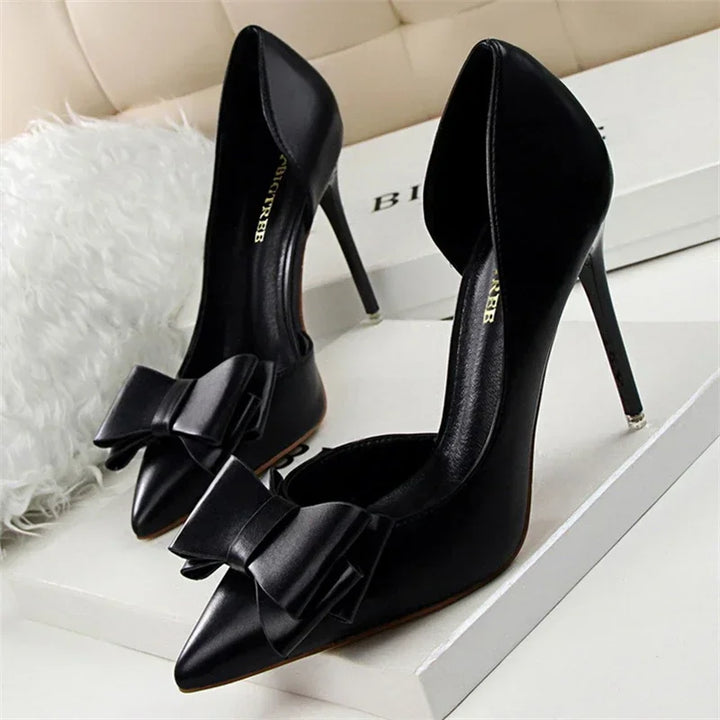 Gilia | Elegant Pumps with Bow Detail