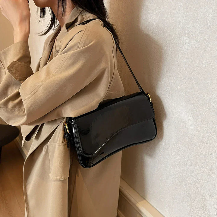 Tira | Shiny Shoulder Bag with Wavy Design