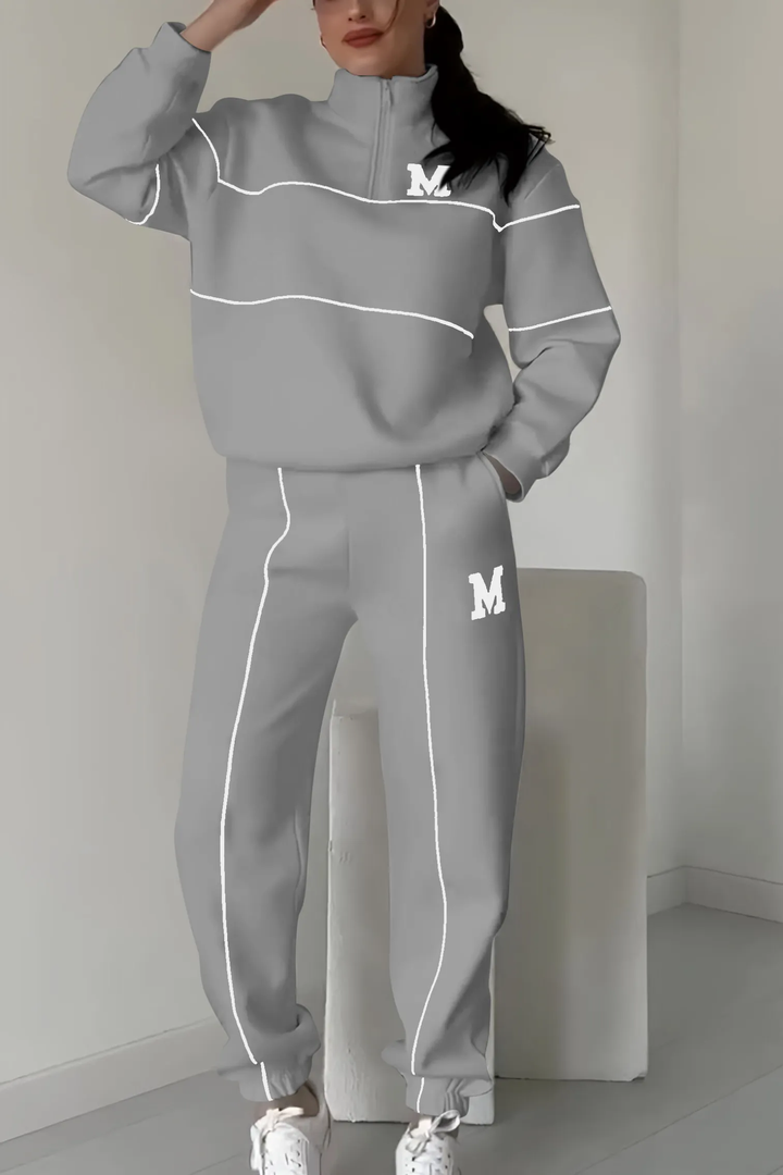 Trendy Women's Tracksuit Set with Half-Zip Sweater
