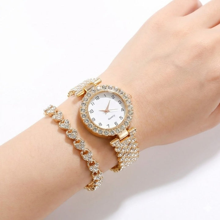 Luxury Women's Watch with Bracelet and Minimalist Design