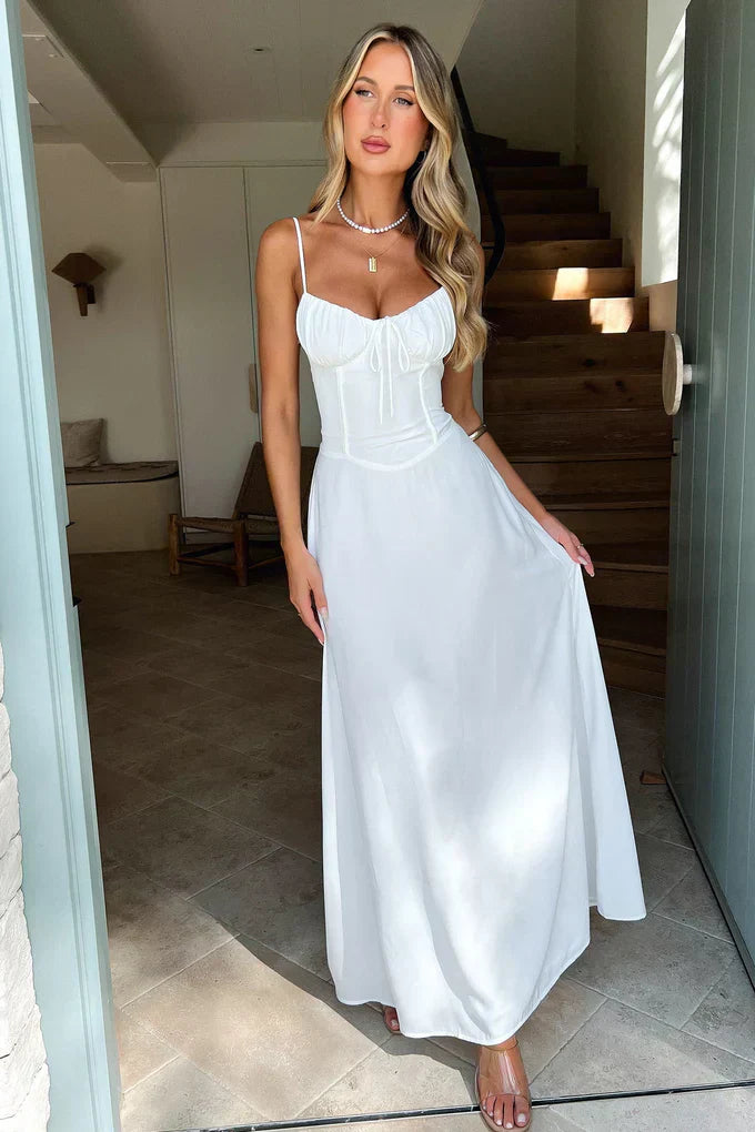 Airy Women's Maxi Dress With Spaghetti Straps And Flared Skirt