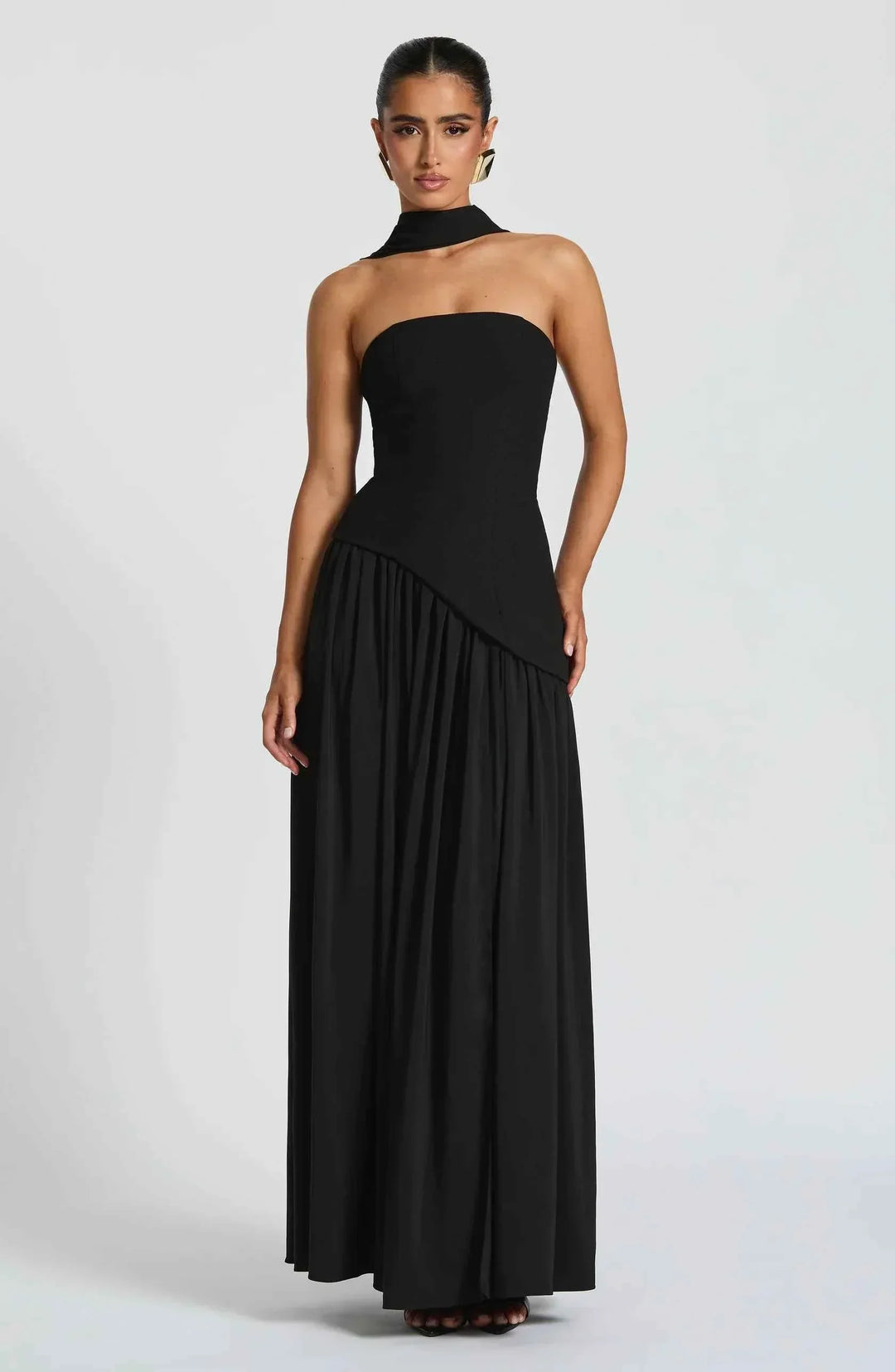 Luxury Maxi Evening Dress with Shawl and Strapless Neckline