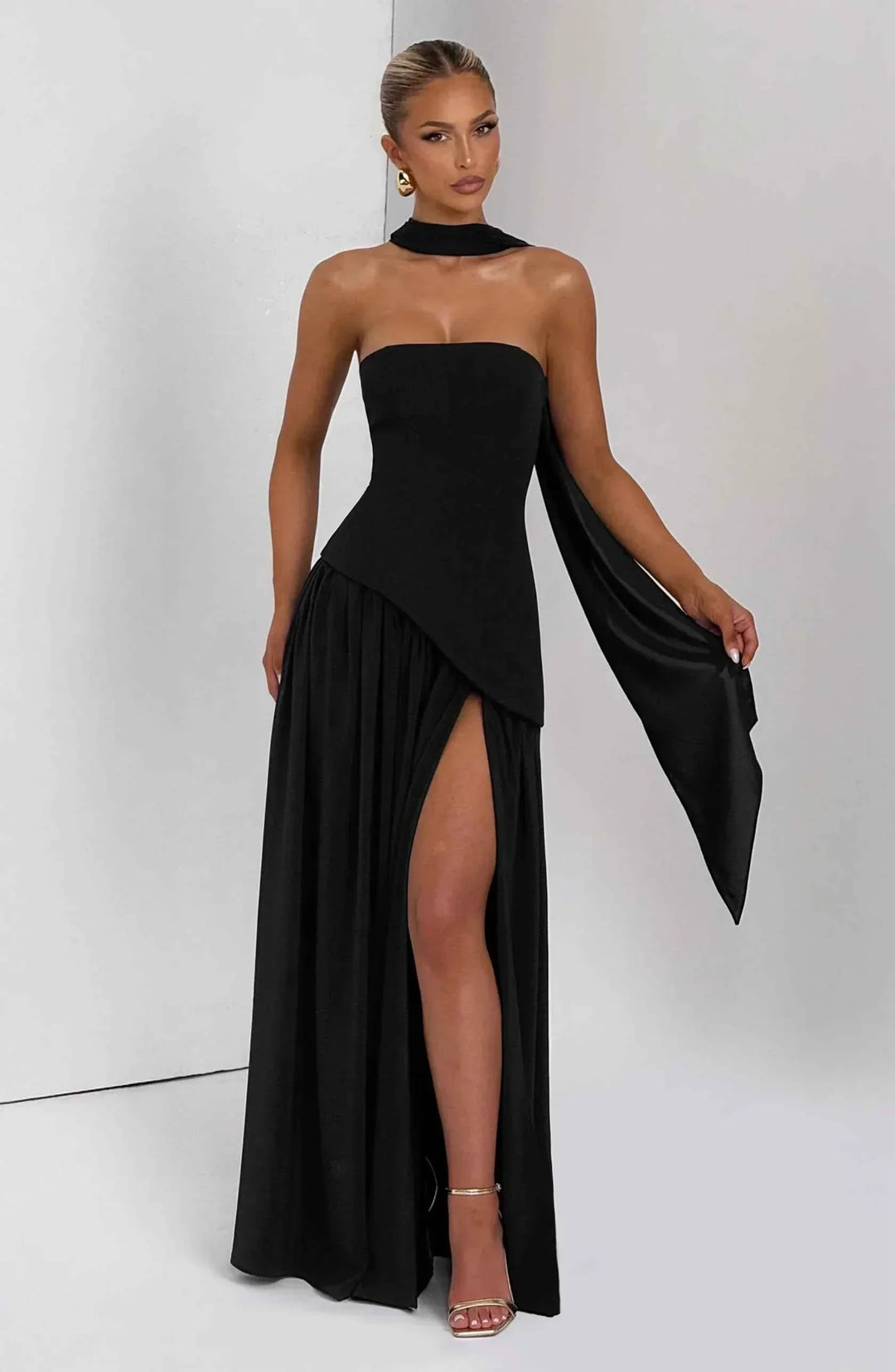 Luxury Maxi Evening Dress with Shawl and Strapless Neckline