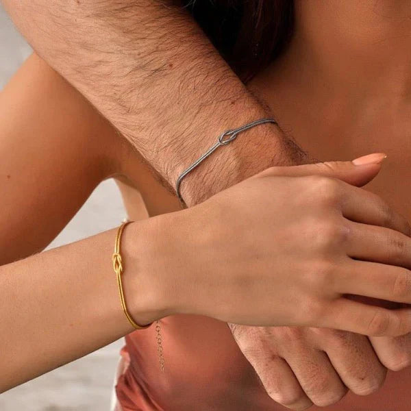 Taisha | Minimalist bracelet with knot detail