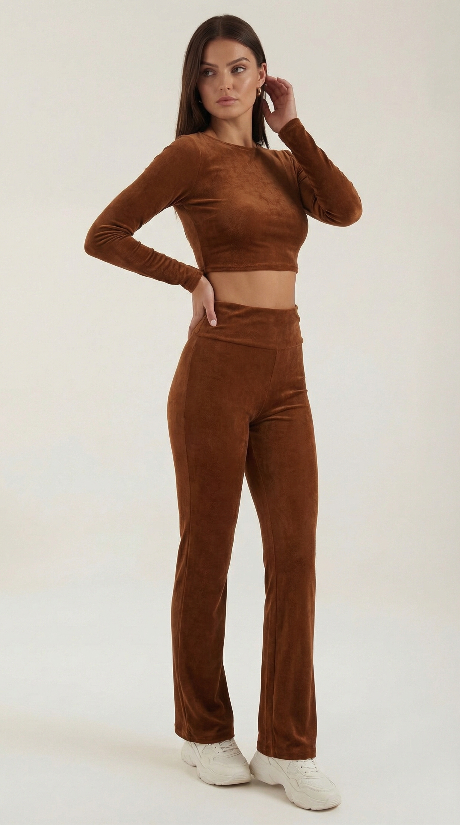 Brown / L