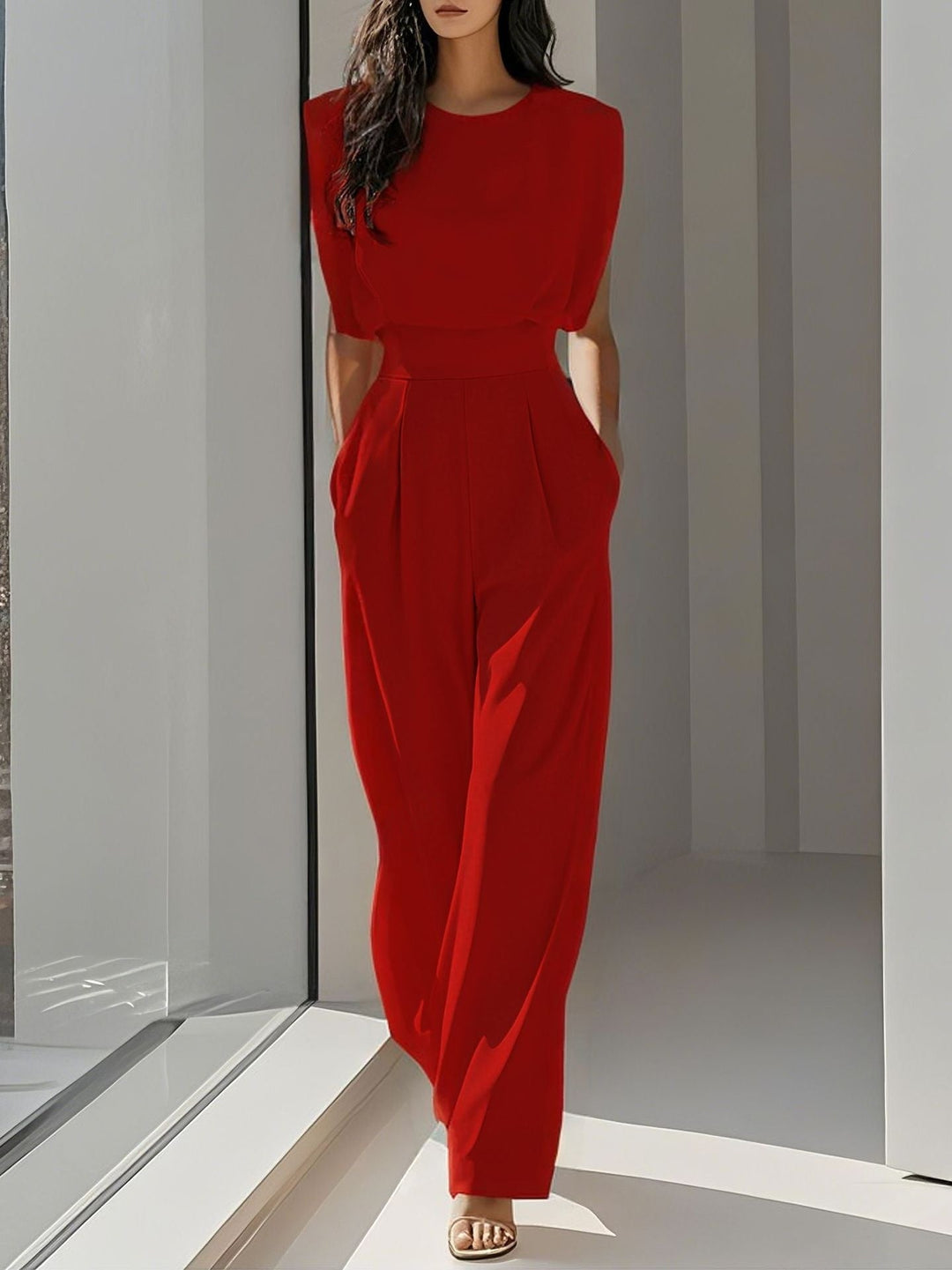 Summery Women's Sleeveless Jumpsuit with Wide Legs and Waist